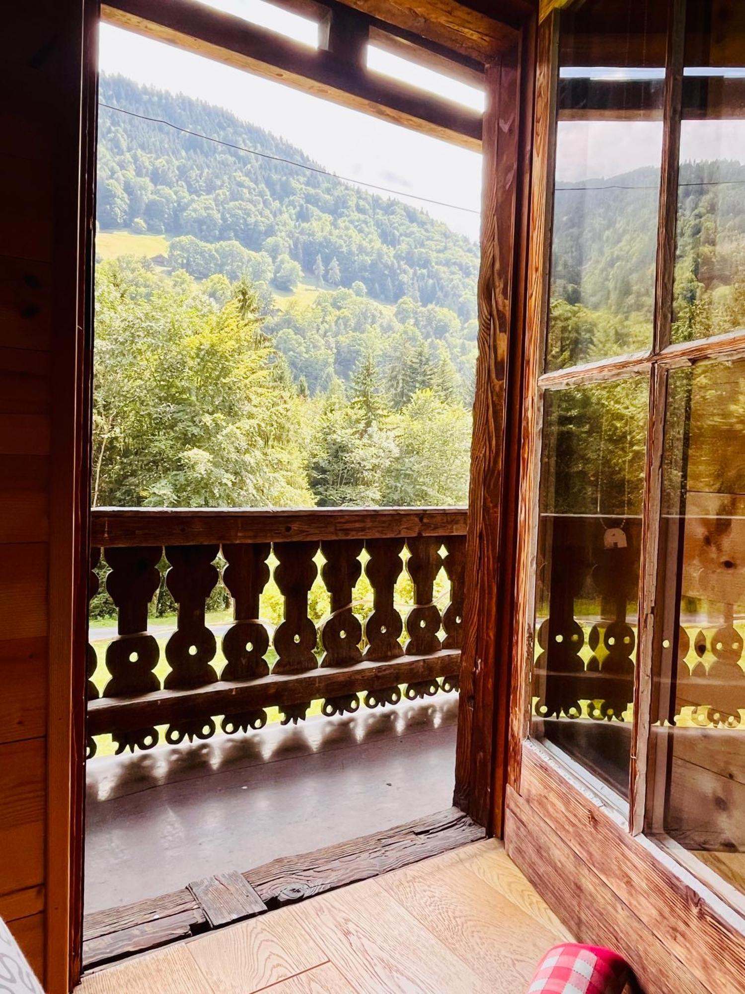Aparthotel Mountain River Resort Val dʼIlliez Eksteriør bilde